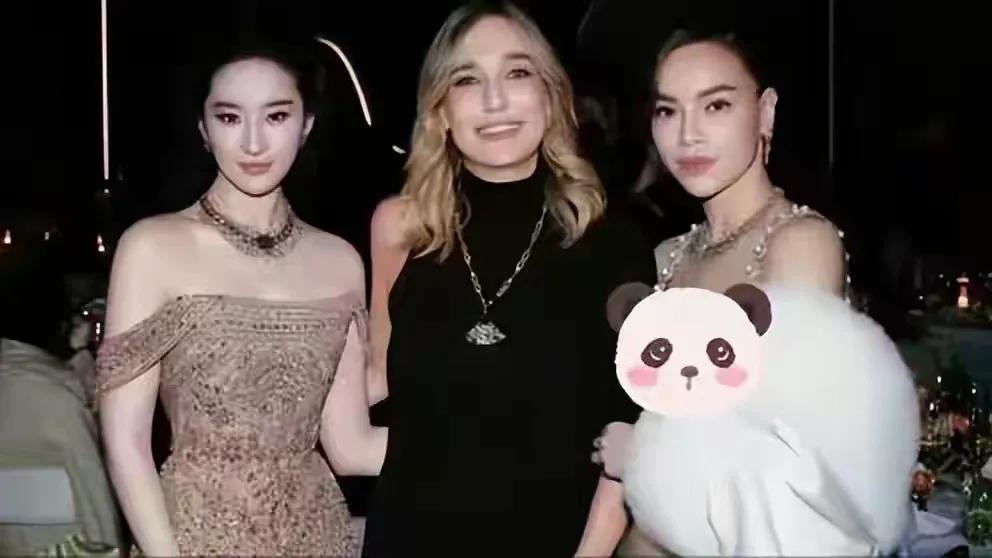 刘亦菲靠干爹上位谣言分析_天涯扒一扒明星黑料,_刘亦菲黑料真实情况